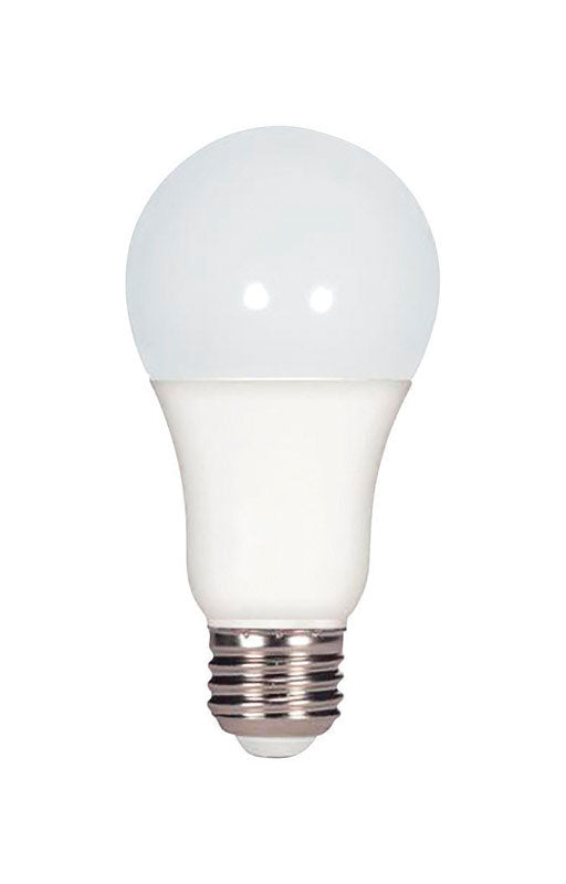 SATCO S28790 15.5 Watt 120 Volt; A19 LED Light Bulb; 5000K Daylight White; E26 Medium Base; 220 deg. Beam Angle (4 LED Light Bulbs)