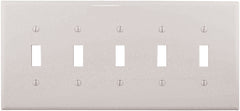 Cooper Wiring 5g Toggle Plate - White PJ5W