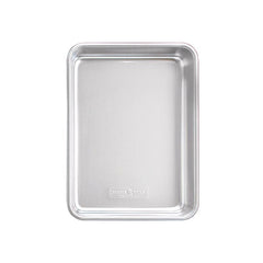 Nordic Ware 46600 cake pan, Silver