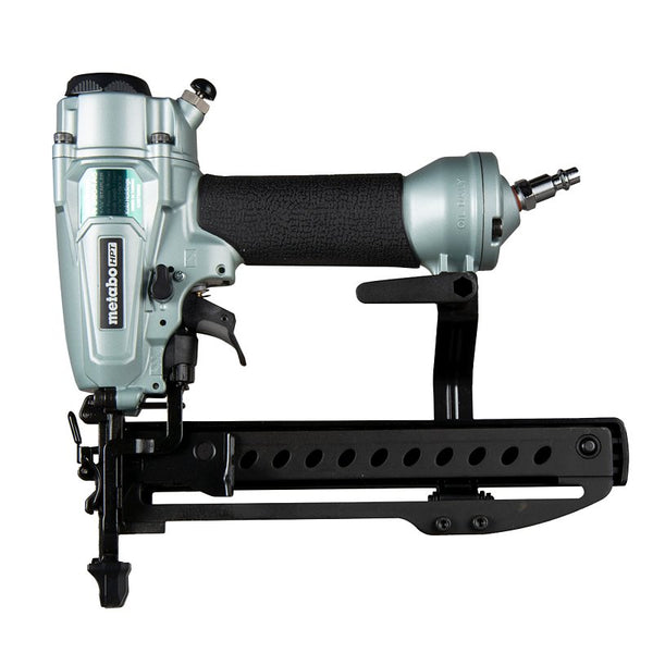 Metabo HPT Pro Finish Stapler, Pneumatic, 18 Gauge, 1/4-Inch Narrow Crown Staples, 1/2-Inch up to 1-1/2-Inch Staple Length, All-Metal Key Component Construction, Air Duster, Belt Hook (N3804A5) N3804A5M
